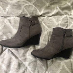 Maurice’s grey wedge heeled booties